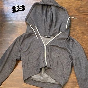 Grey cropped jacket from SHEIN. Really good Condition. Only worn once.